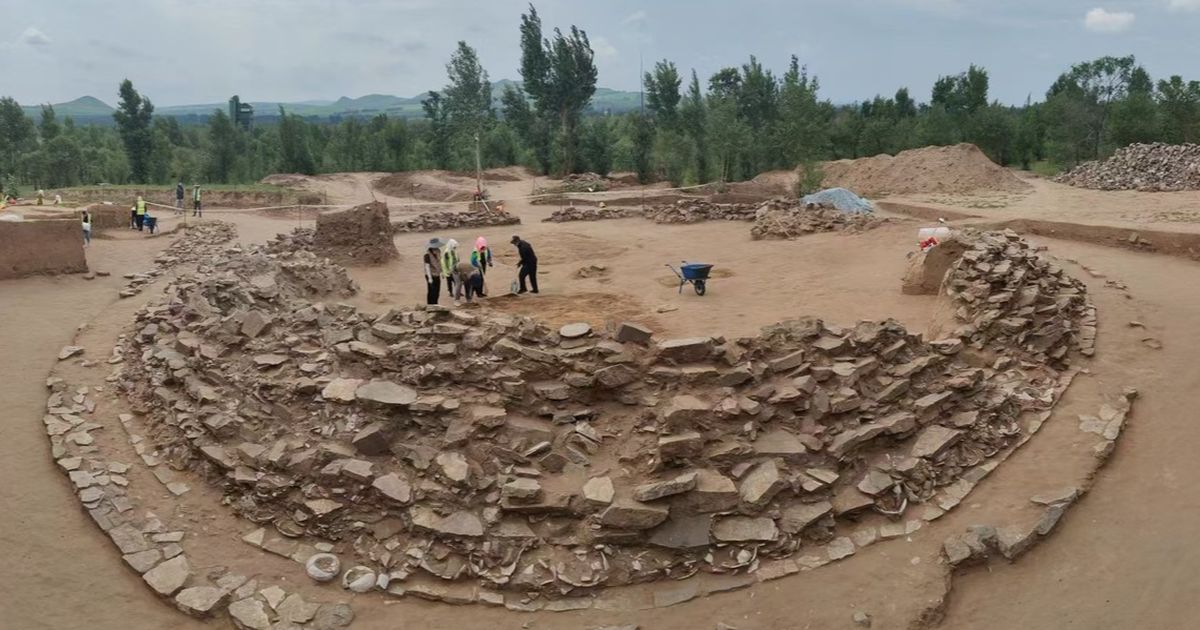 Arkeolog Temukan Ratusan Artefak Batu Giok Berusia 5.000 Tahun, Ada yang Berbentuk Naga Hijau  dan Jangkrik