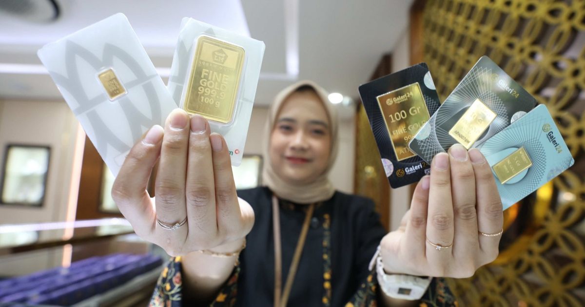 Harga Emas Antam Hari Ini Ambruk Rp12.000 per Gram, Cek Lengkapnya di Sini