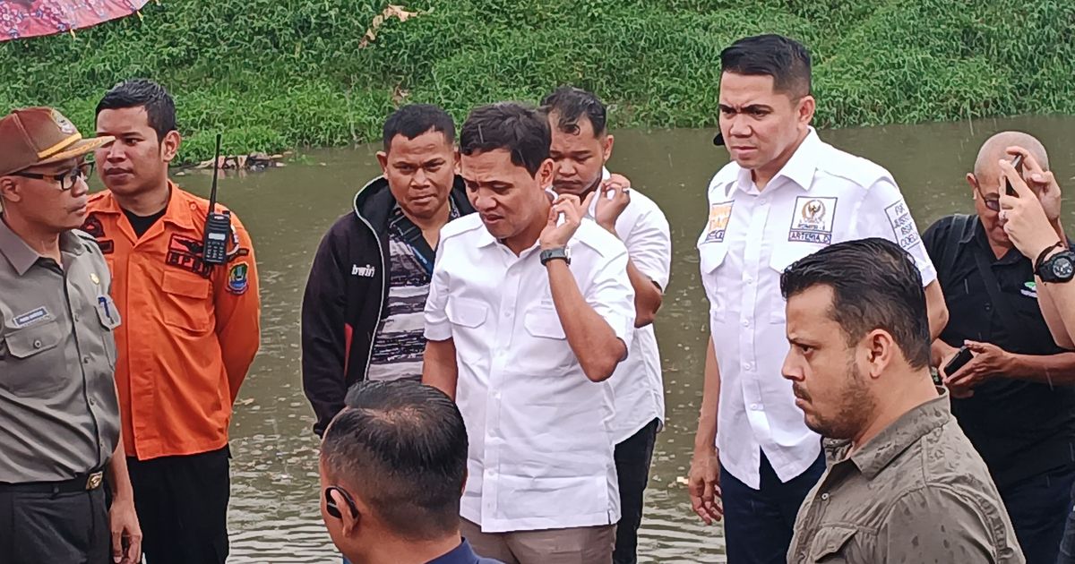 Tinjau Lokasi Penemuan 7 Mayat di Kali Bekasi, Habiburokhman: Agar Tak Timbul Tuduhan