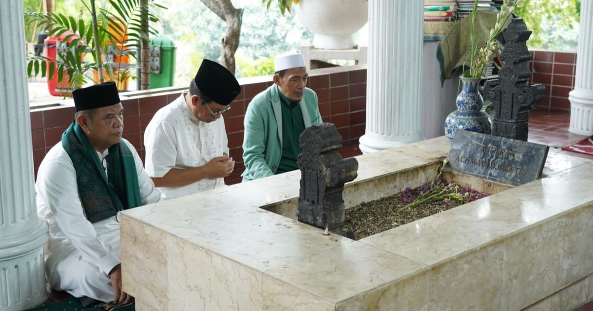 Pramono Ziarah ke Makam Pangeran Jayakarta: Simbol dari Jakarta, Memperjuangkan Kaum Terpinggirkan