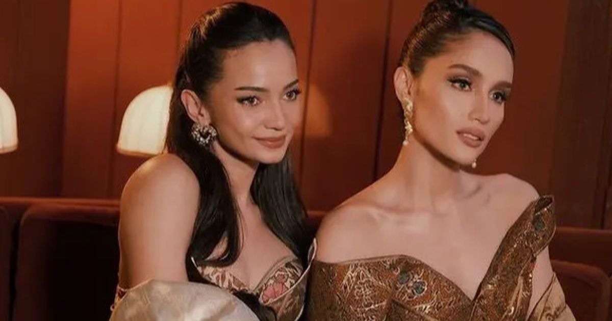 7 Foto Enzy Storia dan Cinta Laura Kenakan Gaun Batik di Paris Fashion Week 2024, Cantik Memukau