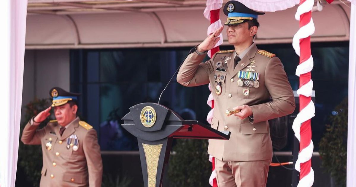 Pensiun Mayor di TNI, ini Potret AHY Pakai Seragam Bintang 4 dengan Tongkat Komando Pimpin Apel Kementerian ATR/BPN