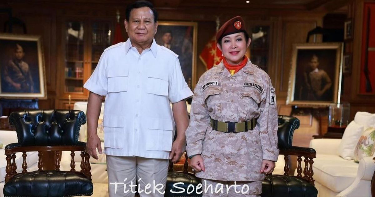 Potret Titiek Soeharto Kenakan Seragam 'Ala Militer' Gerindra, Foto Berdua dengan Prabowo Jadi Sorotan