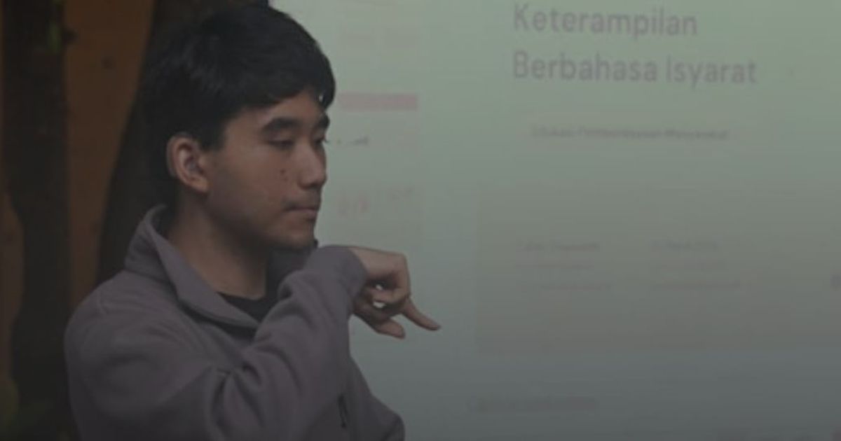 Kisah Haru Callan Triyunanto, Mahasiswa Difabel Pertama yang Magang di Media Nasional Ternama dan Dirikan Kelas Bahasa Isyarat Gratis