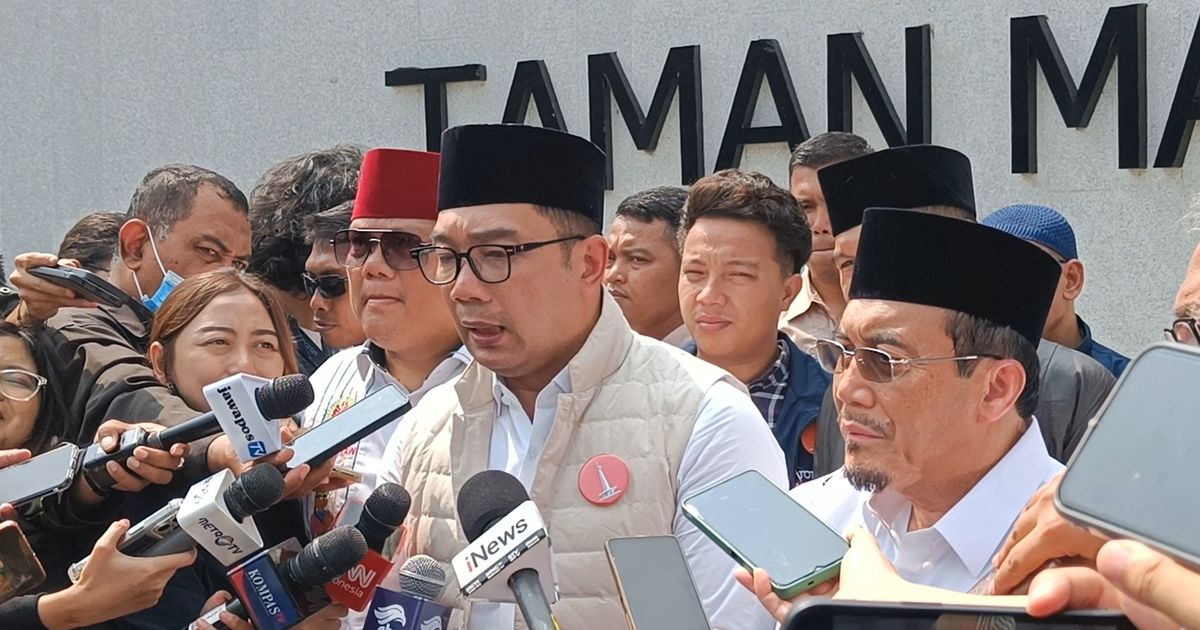 Ternyata Ini Tujuan Ridwan Kamil-Suswono Nyekar ke Makam MH Thamrin di Hari Pertama Kampanye