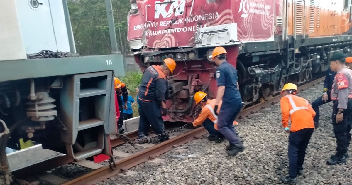 2 Masinis Dilarikan ke Rumah Sakit Usai KA Taksaka Tabrak Truk Molen di Bantul