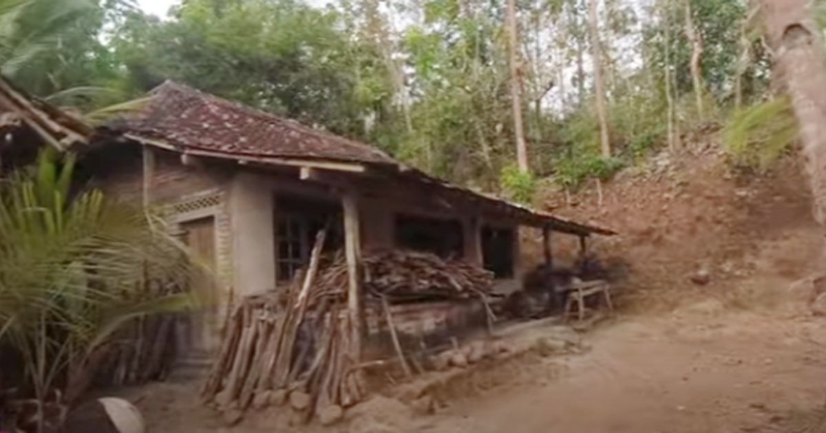 Dulu Tajir Melintir, Begini Potret Rumah Lurah di Tengah Hutan Kondisinya Memprihatinkan