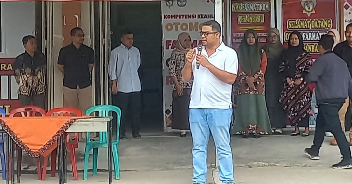 Datangi Sekolah, Perwira Polisi ini Ingatkan Bahaya Narkoba ke Ratusan Pelajar