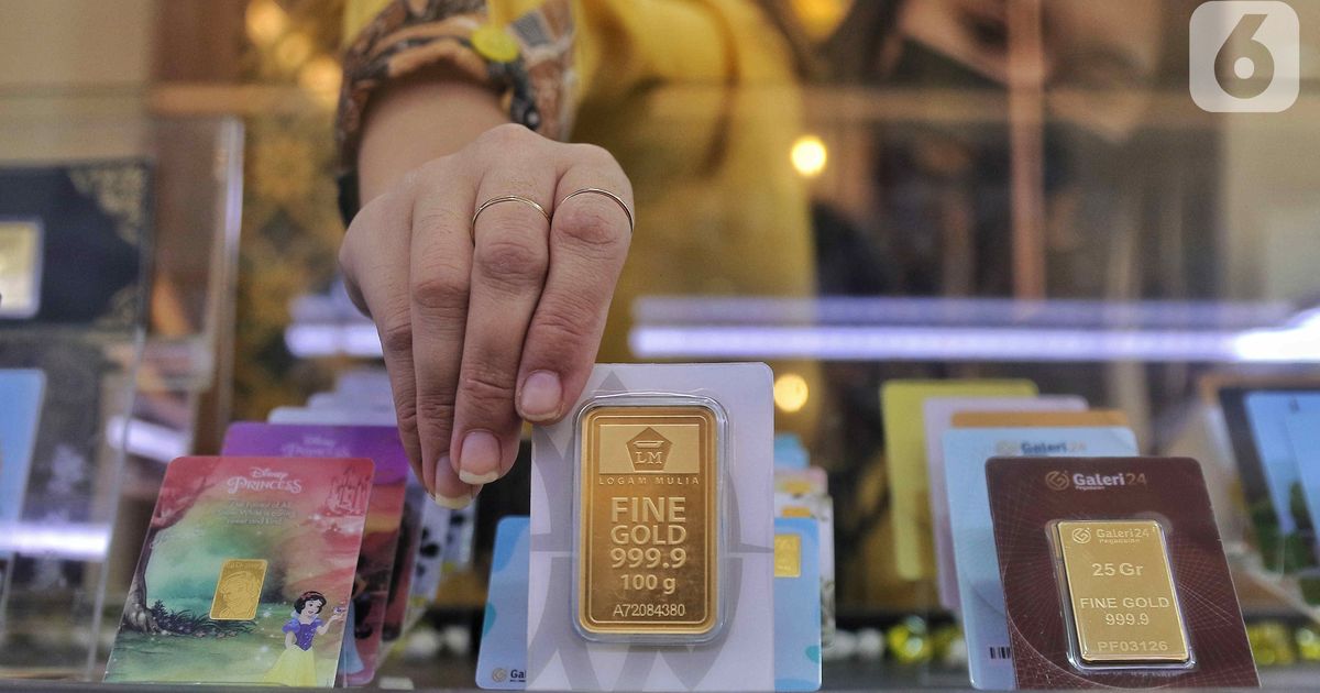 Harga Emas Antam Turun Rp2.000 per Gram, Waktunya Beli?