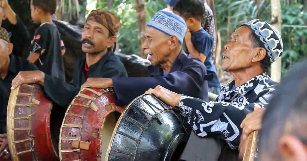 Uniknya Seni Bangpret yang Menolak Punah, Dipakai untuk Sucikan Anak dan Rumah di Rancakalong Sumedang