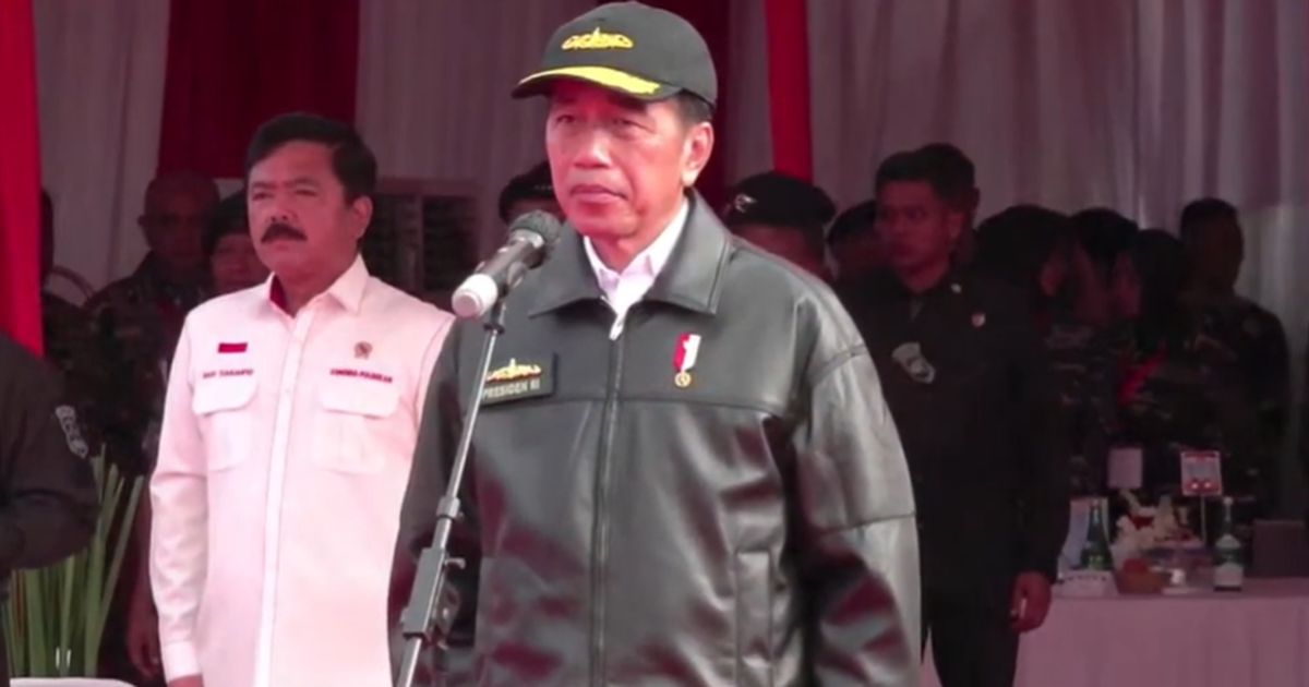 Jokowi Terima Brevet Kehormatan Hiu Kencana, KSAL: Beliau Banyak Sekali Membantu TNI AL