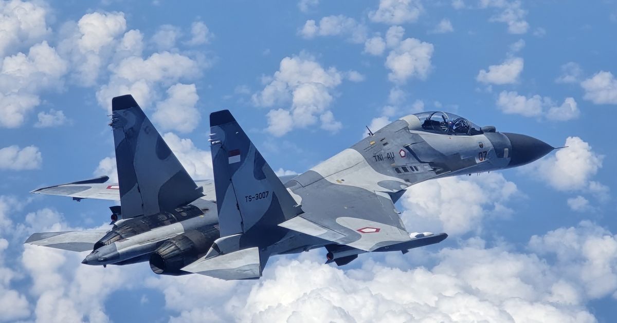 2 Pesawat Jet Tempur Sukhoi Amankan Gelaran Indonesia Afrika Forum Ke-2 di Bali