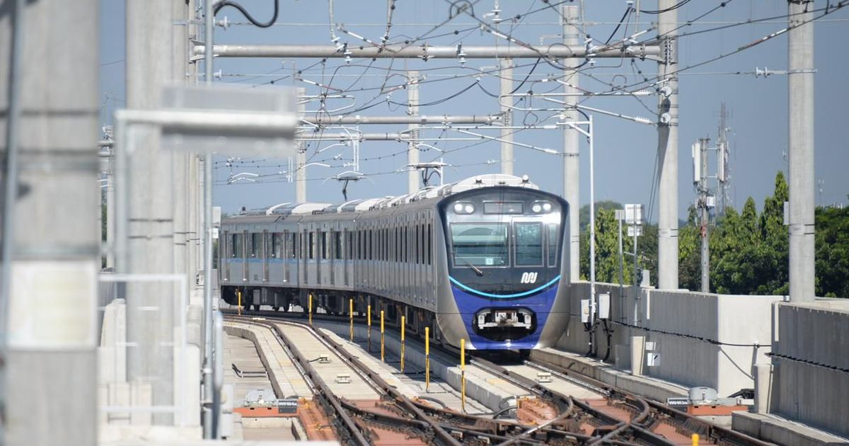 MRT Jakarta Tetap Beroperasi Normal saat Misa Akbar Paus Fransiskus di GBK