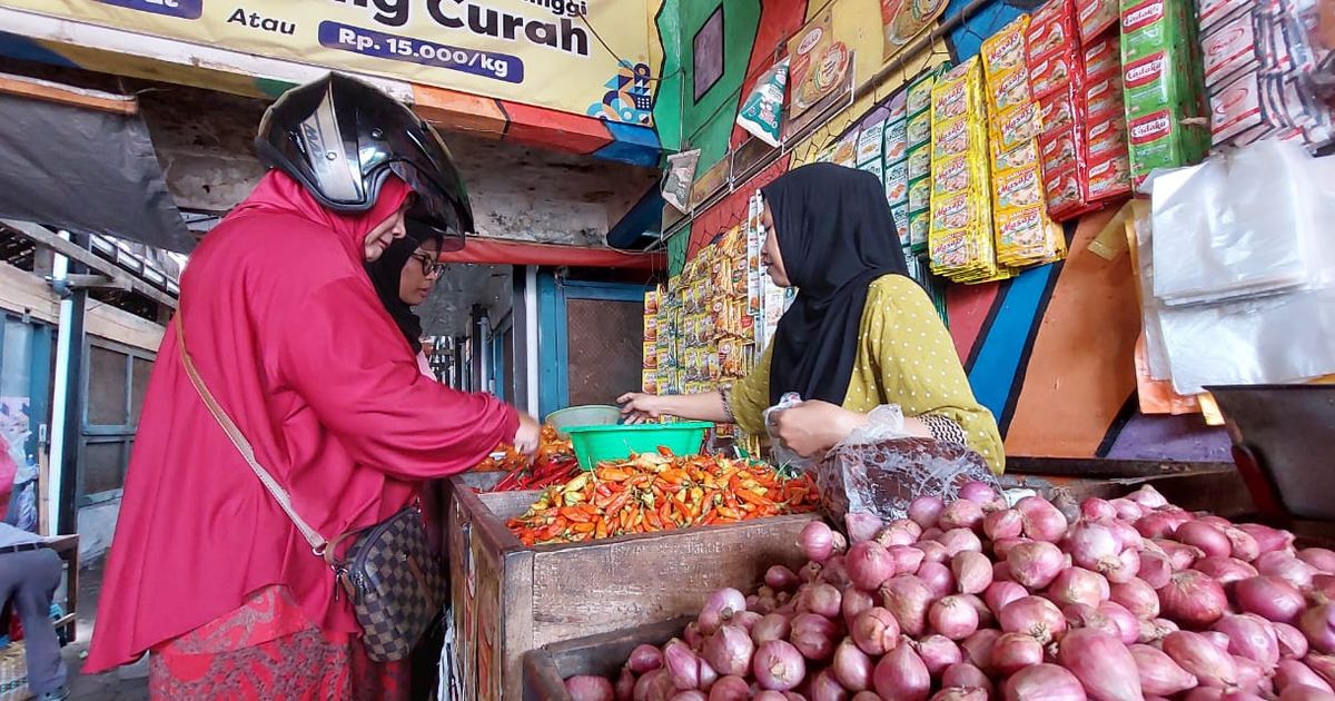 Untung Rugi Indonesia Alami Deflasi 4 Bulan Berturut-turut