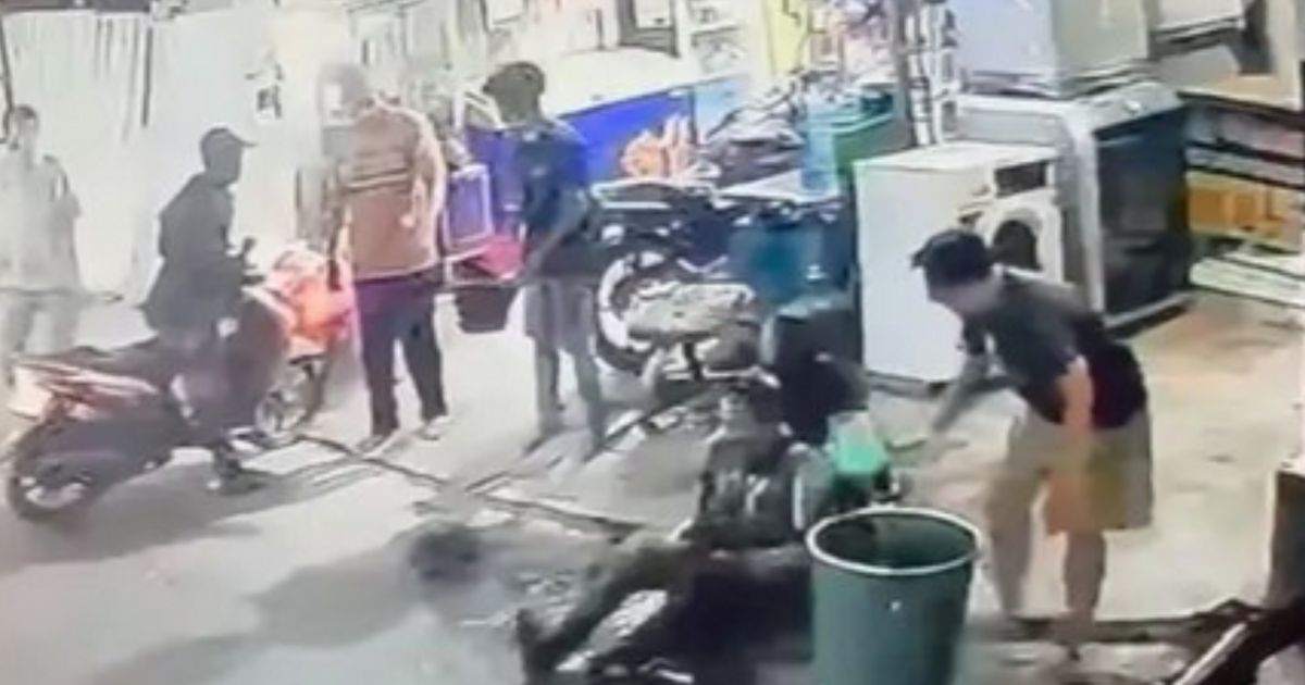 Sejoli Boncengan Motor Disiram Orang Tak Dikenal Pakai Air Keras, Korban Pria Meronta-ronta Kesakitan