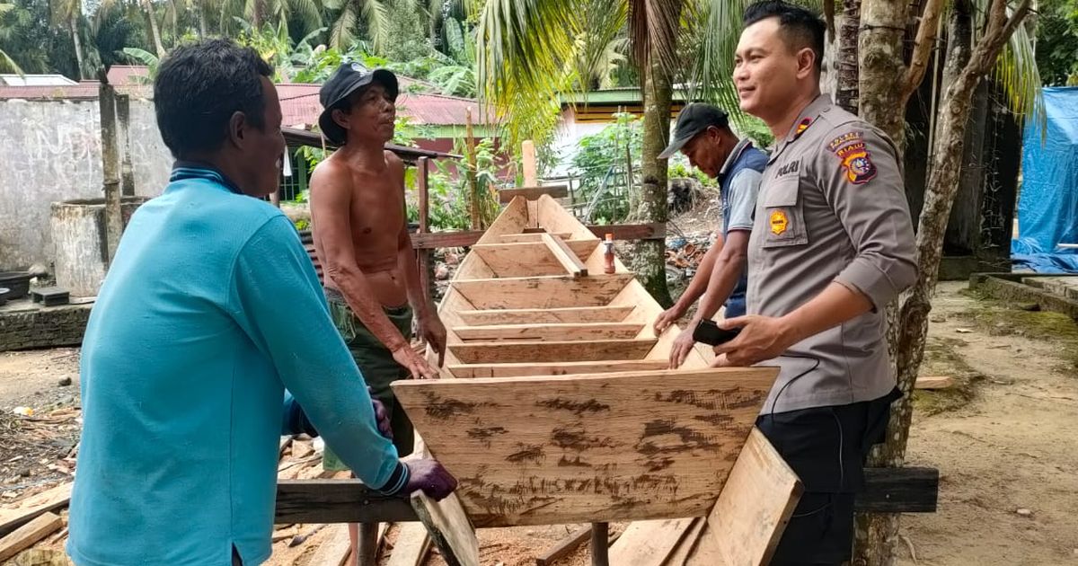 Ini Pesan Polisi Saat Blusukan ke Kampung Nelayan di Pelalawan