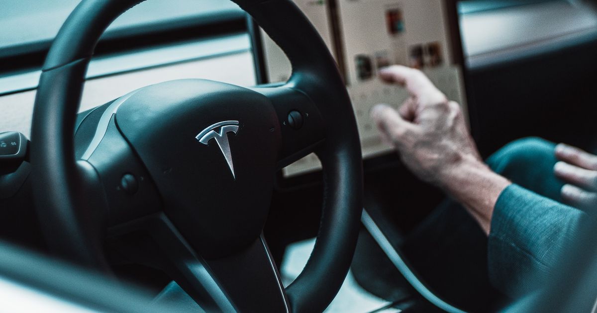 Tesla akan meluncurkan SUV listrik Model Y dengan kapasitas tujuh penumpang bulan depan