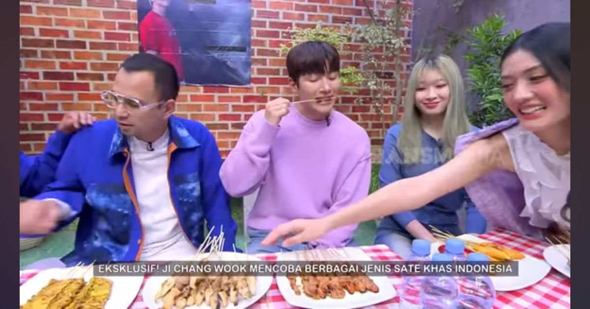 Potret Ji Chang Wook Makan Aneka Sate dan Minum Jamu Beras Kencur, Full Senyum Puji Semuanya Enak