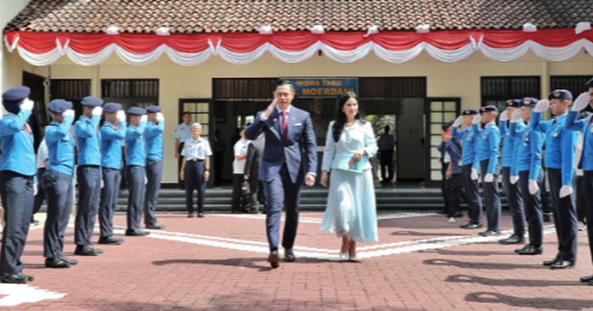 Pose SBY-Ibu Ani dan AHY-Annisa Selisih 19 Tahun di Taruna Nusantara, Kece Curi Perhatian