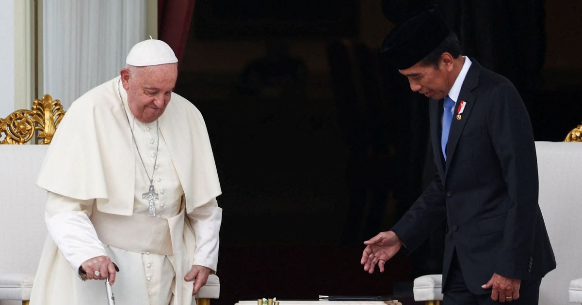 Pesan dan Doa Paus Fransiskus Tertulis di Buku Tamu Istana: Tuhan Berkati Indonesia