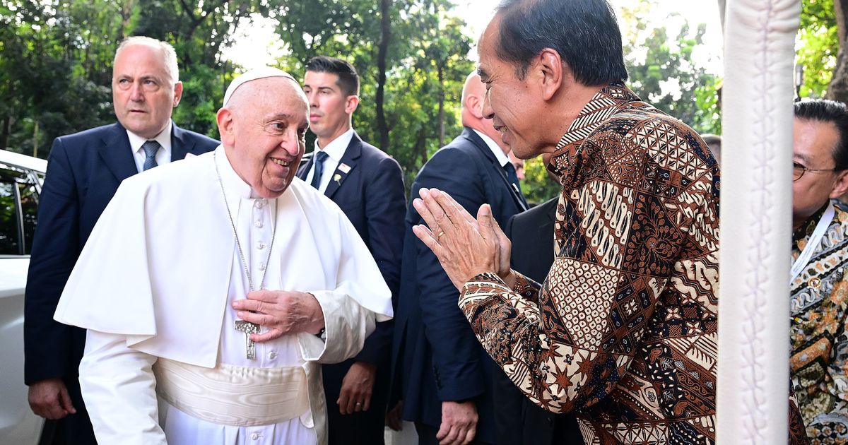 VIDEO: Diungkap Jokowi, Pesan Sejuk Paus Dukung Kedamaian di Palestina Perang Hanya Bawa Derita