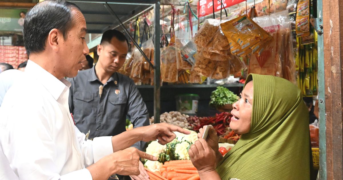 Kunjungi Pasar Soponyono di Surabaya, Jokowi: Inflasi Pangan Terkendali dengan Baik