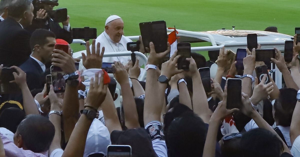 Keramahan dan Kesederhanaan Paus Fransiskus Meninggalkan Kesan Mendalam Bagi Warga Jakarta