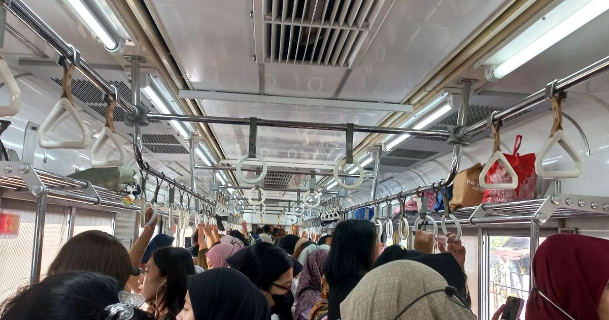 Impor Rangkaian Gerbong KRL Asal China Bakal Sampai Tahun Depan