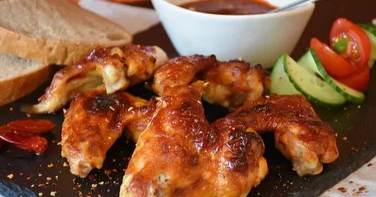 5 Mitos Makan Brutu Ayam, Bisa Membawa Kesialan