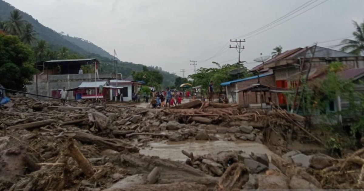 Menko Polkam Minta Warga Waspada Bencana Hidrometeorologi di Awal Tahun