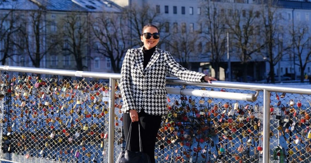 Penampilan Cantik Menawan Donna Agnesia di Salzburg, Pakai Outfit Mewah Makin Pancarkan Pesona Awet Muda