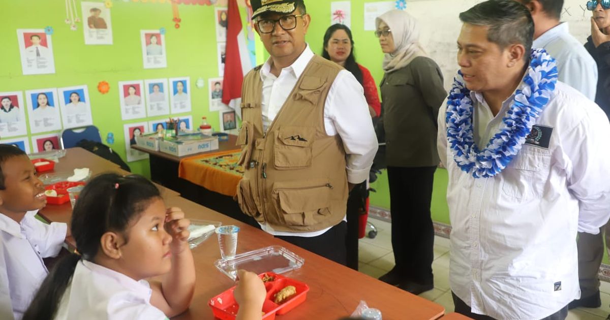 Simulasi Makan Bergizi Gratis di SLBN Kubar, Akmal Malik: Anak-anak Suka