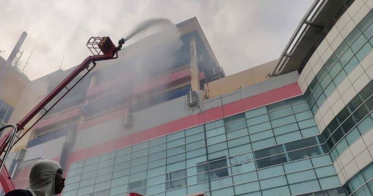 Bukan Korsleting, Ternyata Benda Ini jadi Penyebab Kebakaran Glodok Plaza Cepat Merambat hingga Makin Besar