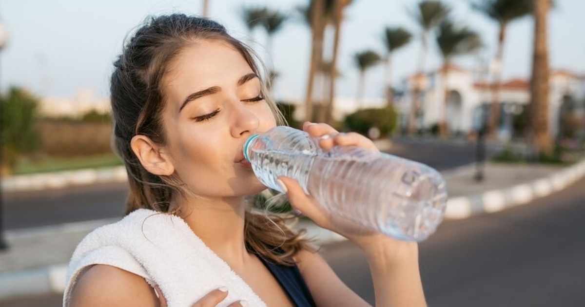 Meningkatkan Gaya Hidup Sehat, Ini Pentingnya Minum Air Putih dan Pola Hidup Seimbang