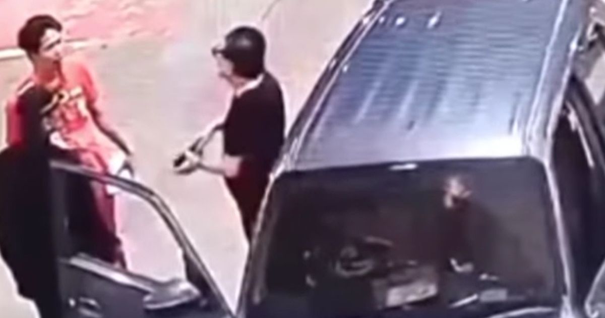 Viral Pria Todongkan Pistol ke Petugas SPBU Rest Area Cibubur