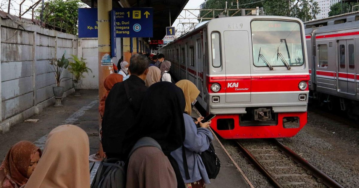 Dikeluhkan Penumpang, KCI Beberkan Sederet Pertimbangan Tutup Stasiun Karet