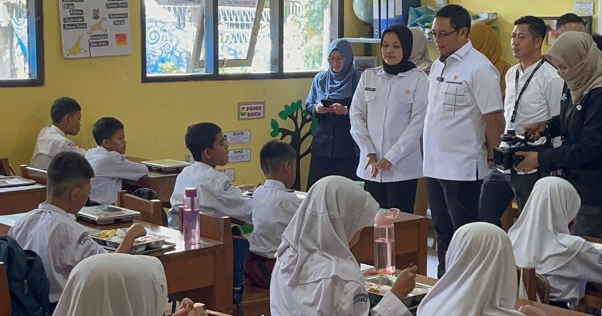 Hari Pertama Makan Bergizi Gratis di Bogor Tanpa Susu