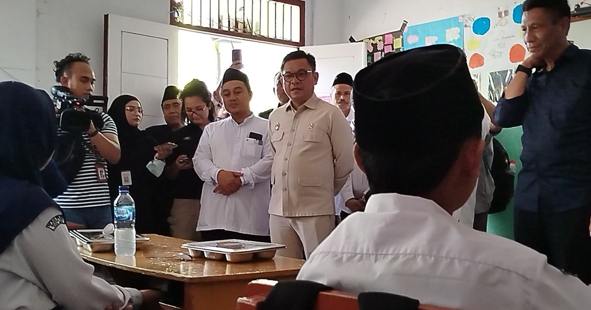 Siswa SMP di Depok Senang Dapat Makan Bergizi Gratis: Enak, Mewah