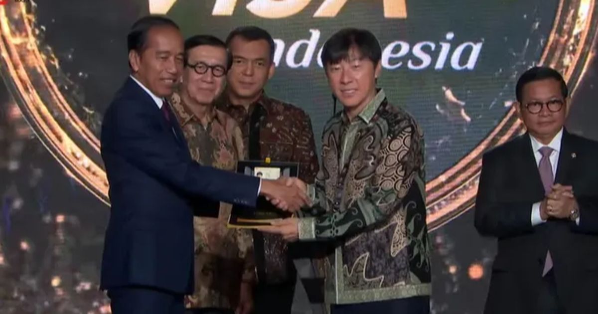 Tak Kaget STY Dipecat, Jokowi Sudah Tahu Siapa Pelatih Timnas Indonesia yang Baru