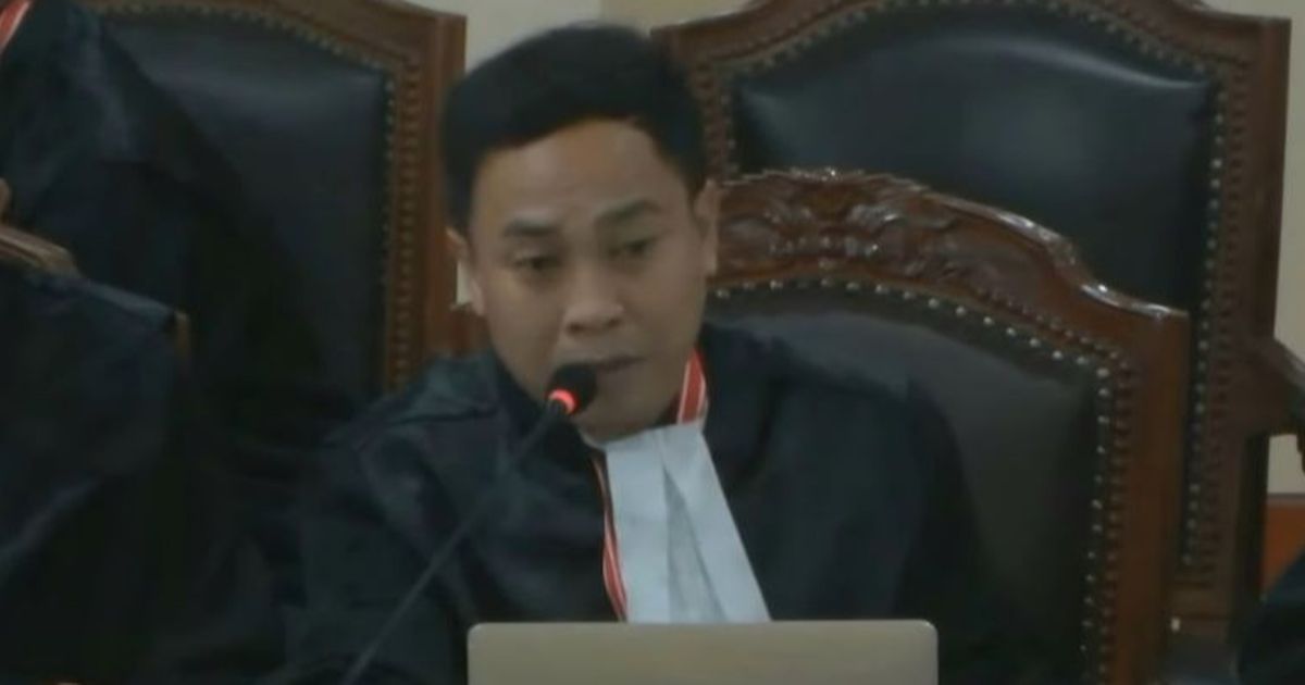 Sidang Sengketa Pilgub Jatim, Risma-Gus Hans Minta Pencoblosan Ulang Tanpa Diikuti Khofifah-Emil Dardak