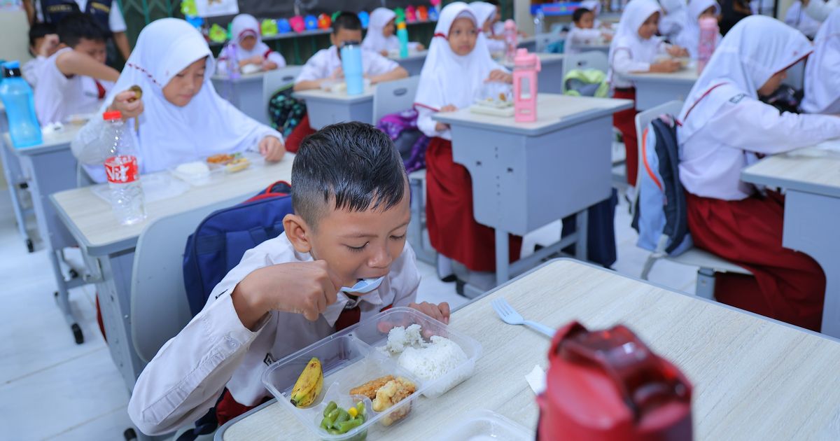 Sempat Dikritik, Menu Makan Bergizi Gratis di Palembang Ditambah jadi Rp8.000 per Porsi