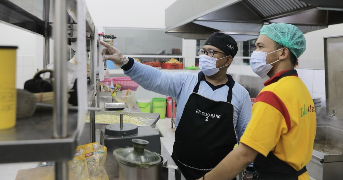 Buka Lapangan Pekerjaan, Warga Semarang Senang Dilibatkan di Dapur Makan Bergizi Gratis