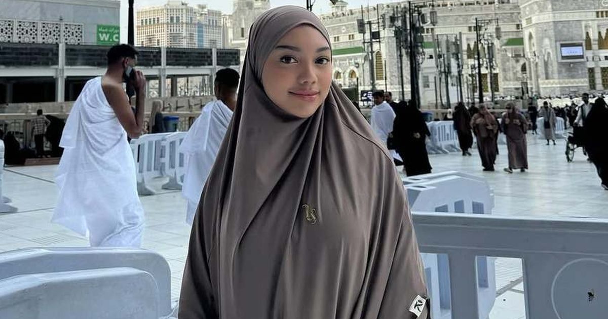 Cantiknya Naura Ayu Berhijab Selama Umrah, Penampilannya Bikin Hati Adem Meski Tetap Ada yang Nyinyir Soal Outfit