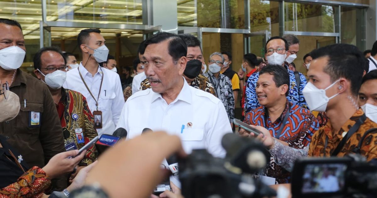 Luhut Tak Masalah Indonesia Impor Minyak dari Rusia: Kalau Ada dari Bulan Kita Beli Selama Menguntungkan RI