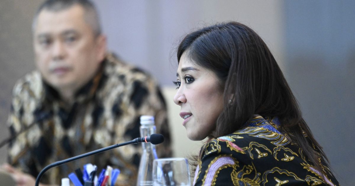 Menteri Meutya Minta AWS Tambah Porsi Investasi di Indonesia