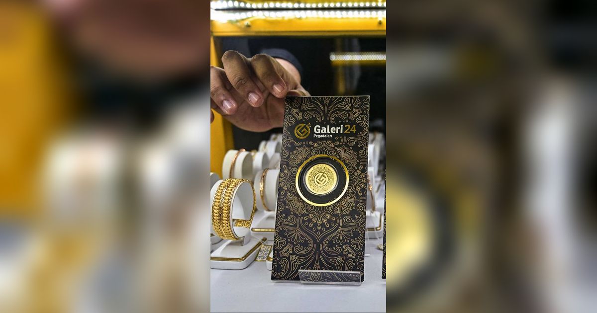 FOTO: Emas Antam Pecah Rekor Lagi, Harga Tembus Rp2,4 Juta per Gram