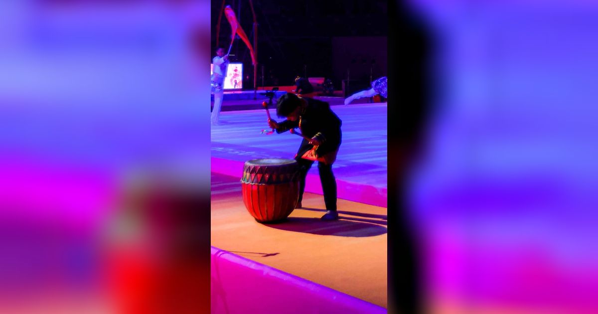 FOTO: Kejuaraan Dunia Gimnastik 2025 Resmi Dibuka, Penuh Warna dan Momen Haru untuk Mendiang Naufal Takdir