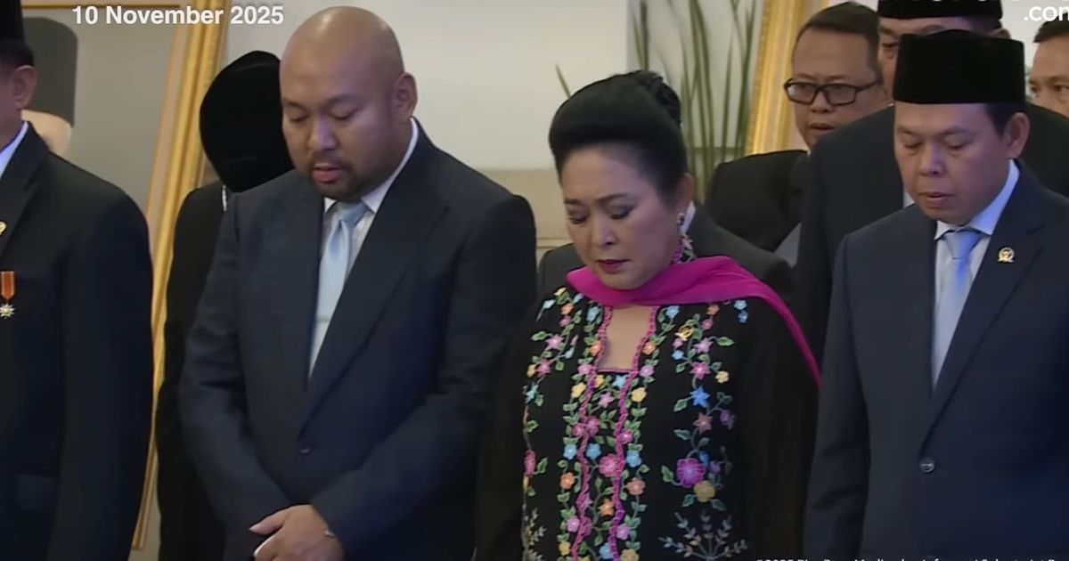 VIDEO: Sikap Didit Dekat Titiek saat Prabowo Sematkan Soeharto Sebagai Pahlawan Nasional