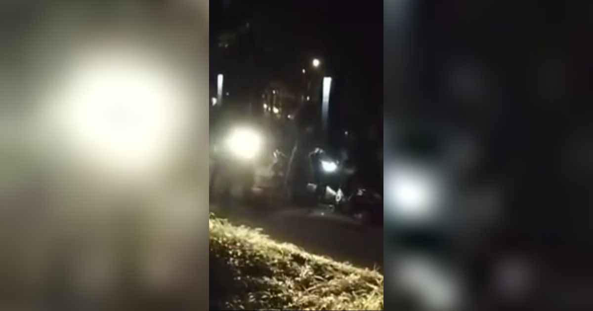 Malam Mencekam di Bandung, Pemotor Dicegat Gerombolan Pria lalu Dikeroyok Pakai Sajam