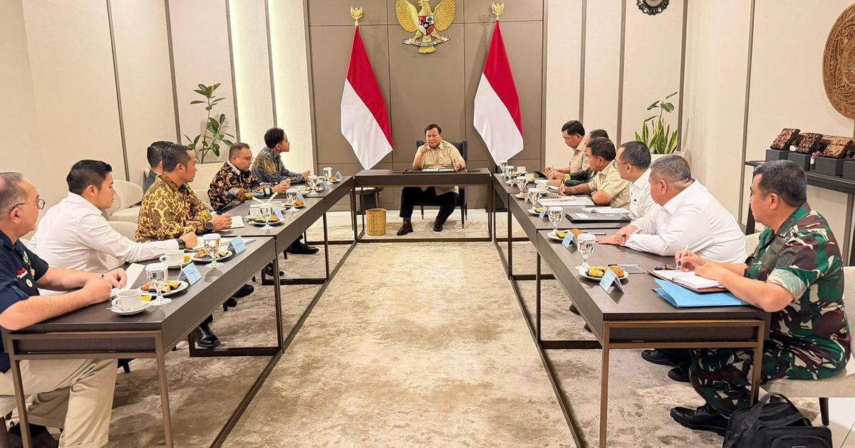 Prabowo Tunda 2 Jam Terbang ke Australia, Gelar Rapat Khusus di Halim